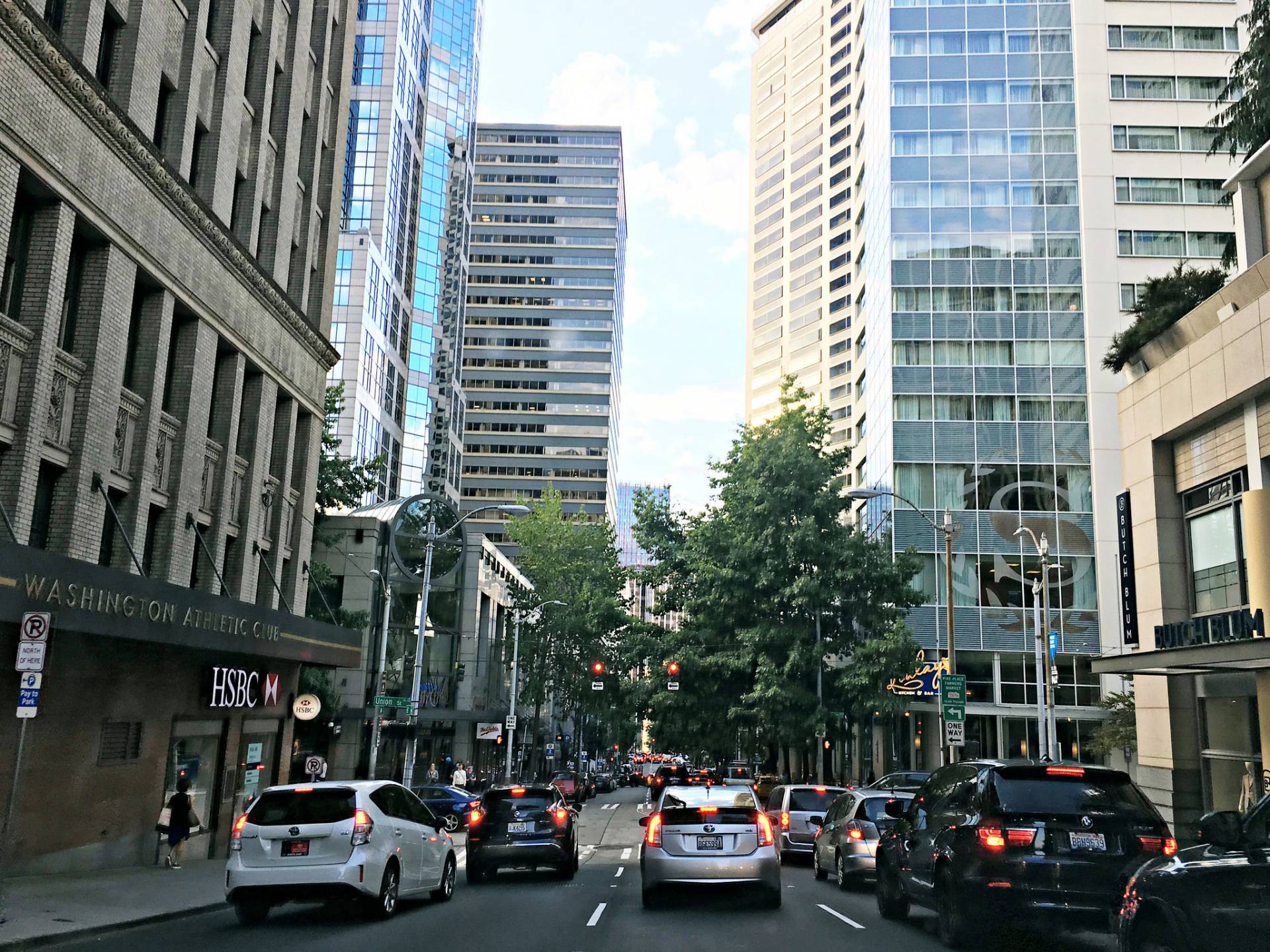 Union St. & 6th St. Intersection in Downtown Seattle
